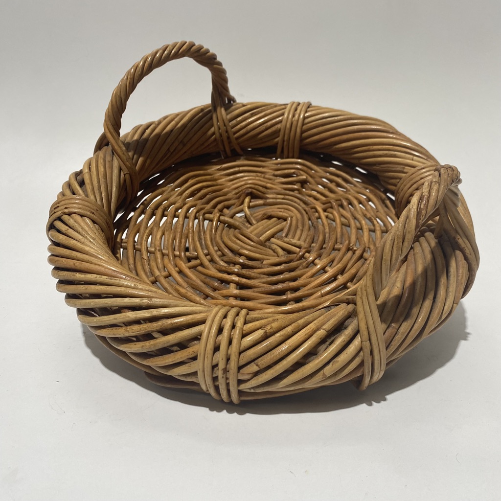 BASKET, Shallow Round Tray 33cm Dia w Handles